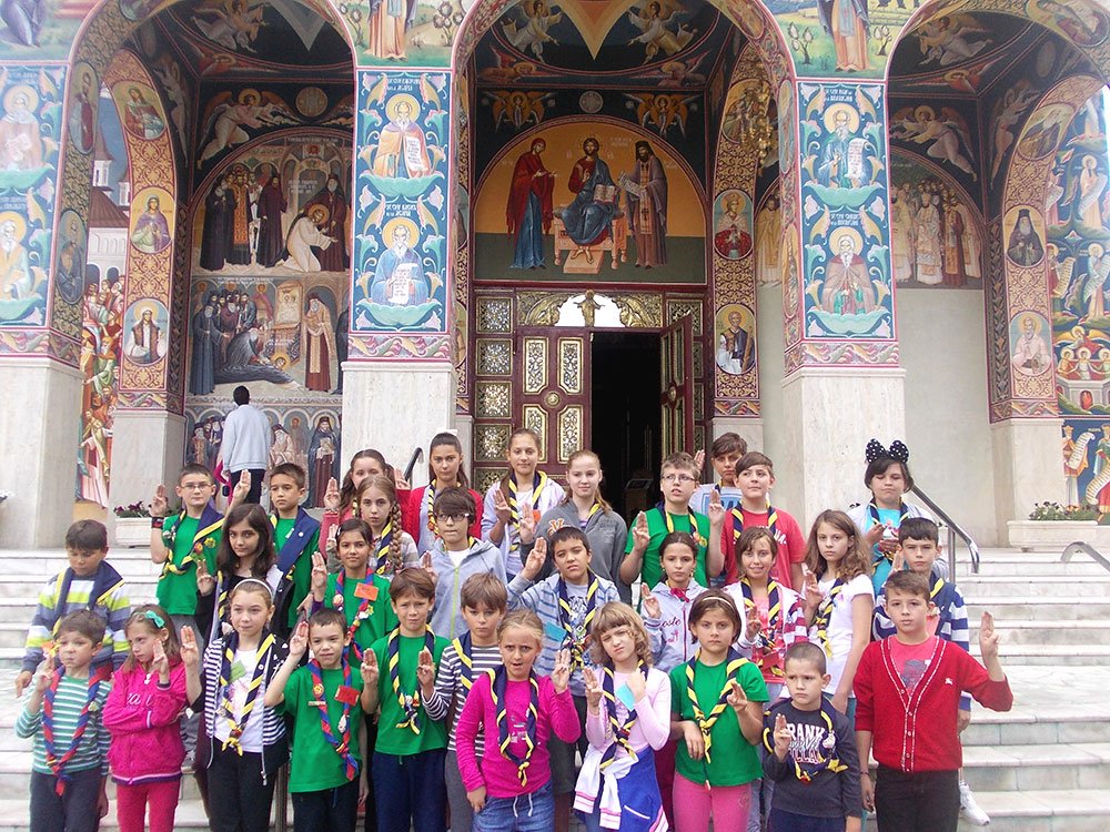 Tabără a Asociaţiei Ghidelor şi Ghizilor din România, la Seminarul Teologic de la Mănăstirea Neamţ 76995