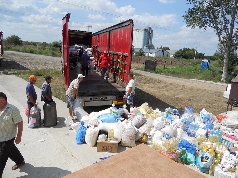 Ajutoare pentru sinistraţi din partea Episcopiei Sloboziei şi Călăraşilor 76975