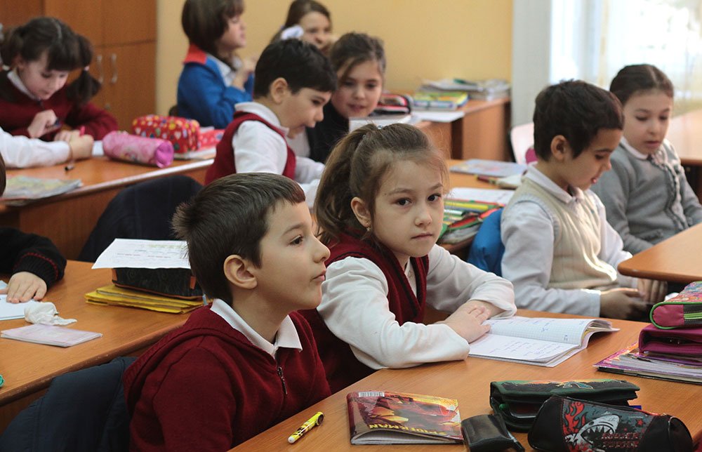 Obligaţiile şi drepturile elevilor şi profesorilor 76898