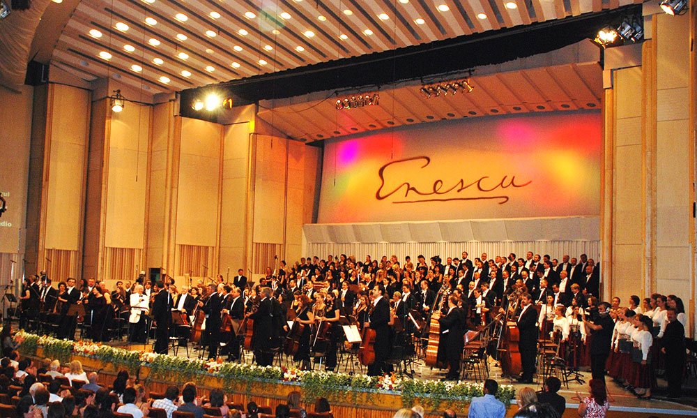 Se întrec 240 de muzicieni din 36 de ţări 76897