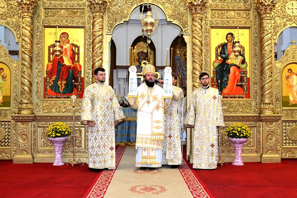 Chiriarhul Caransebeşului la ceas aniversar 76855