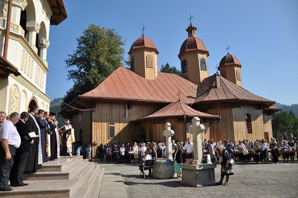 „Rugăciunea la mormintele celor dragi este de mare ajutor“ 76835