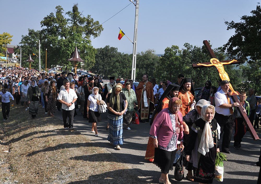 Bucurie duhovnicească pe „Drumul Crucii“ 76743