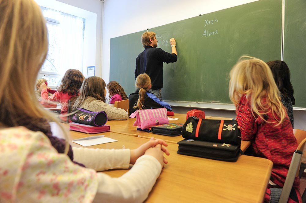 Problematicile cu care se confruntă învăţământul 76732