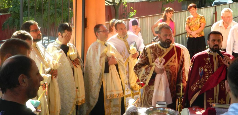 Sfinţirea clopotniţei Parohiei Căbeşti 76746