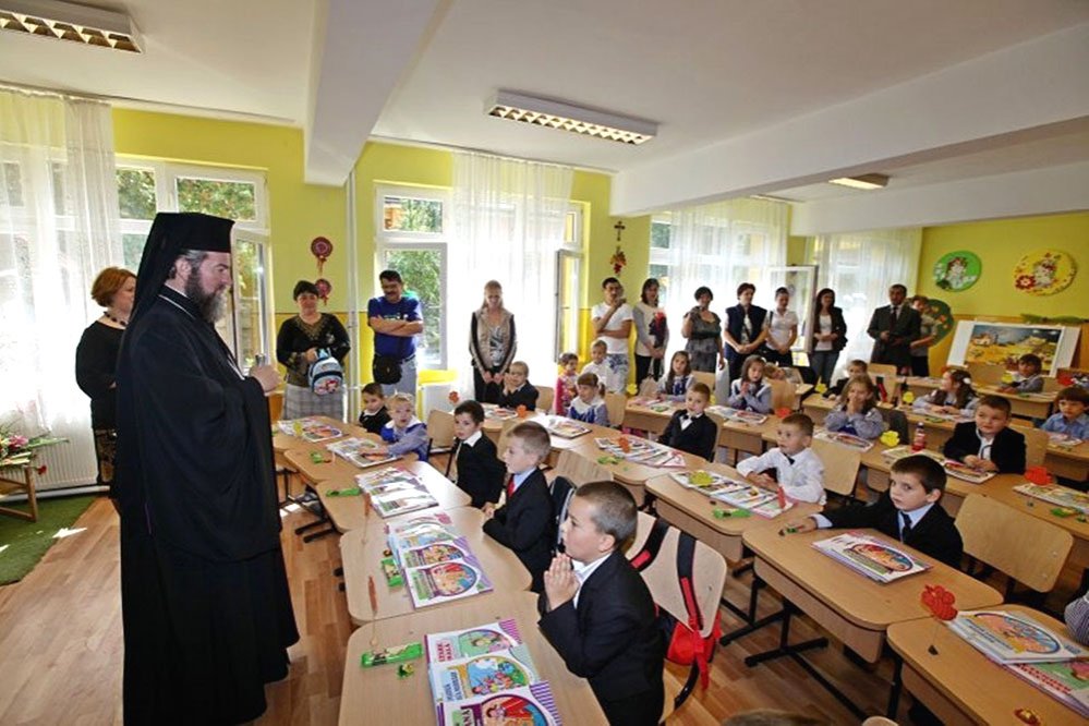 Binecuvântare pentru elevi la Satu Mare 76697