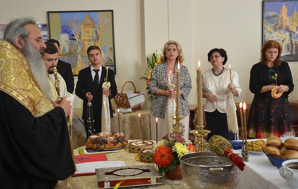 Slujbă de binecuvântare oficiată de IPS Teofan la ISJ Iaşi 76650