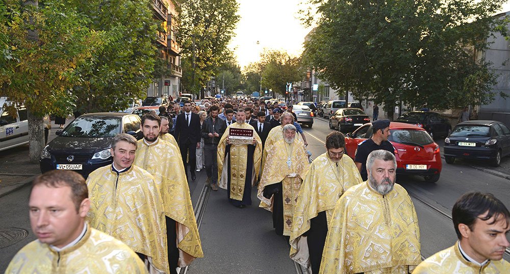 Mărturie vie a sfinţeniei în cetate 76645