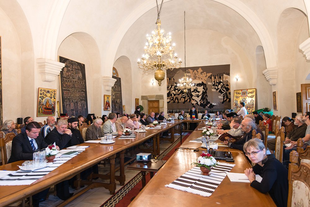 Colocviul „Jertfă şi creaţie“ de la Mănăstirea Putna, la final 76613