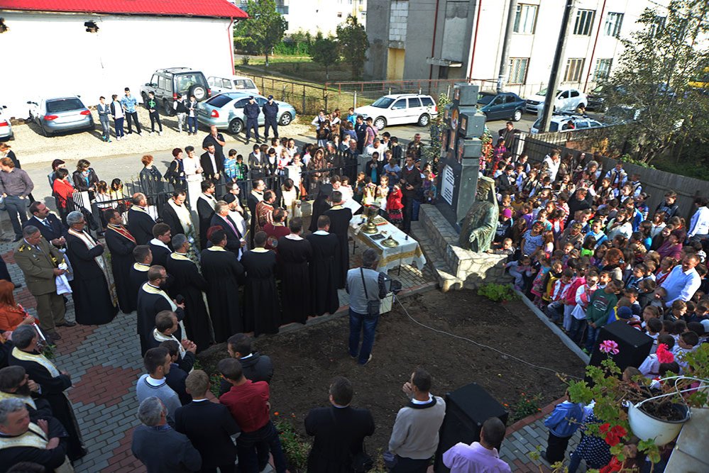 Prezenţă arhierească în Protopopiatul Sascut 76532