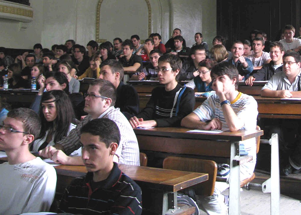 Începutul anului universitar, opţiuni şi dileme 76480