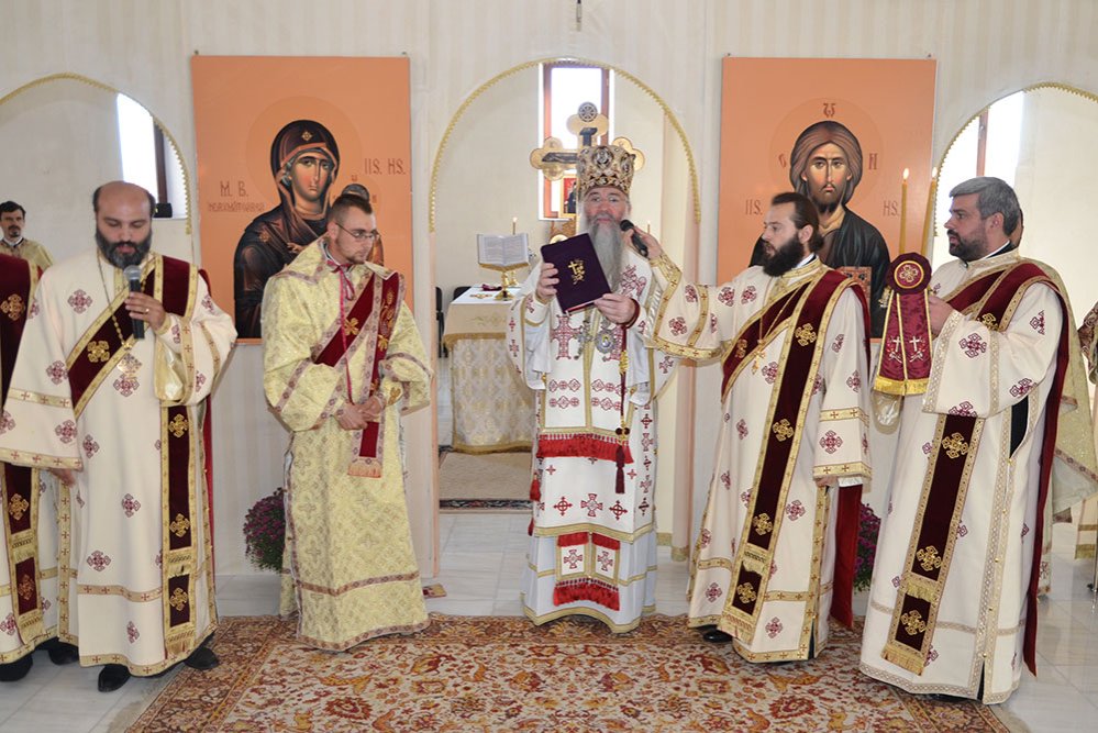 Liturghii arhiereşti în Mitropolia Olteniei 76470
