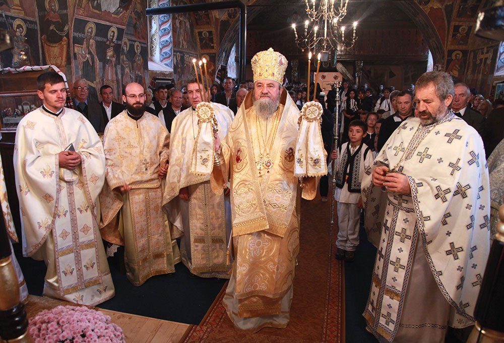 Slujiri şi binecuvântări arhiereşti în Transilvania 76468