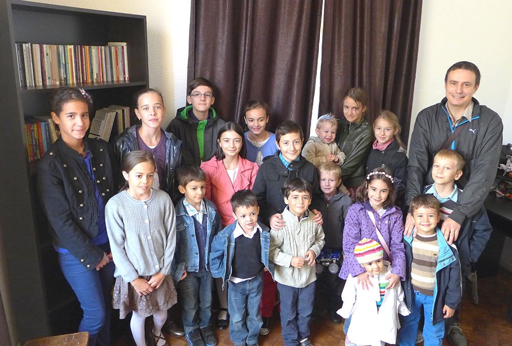 Fereastra cărţilor la Biserica „Sfânta Ecaterina“ din Capitală 76417