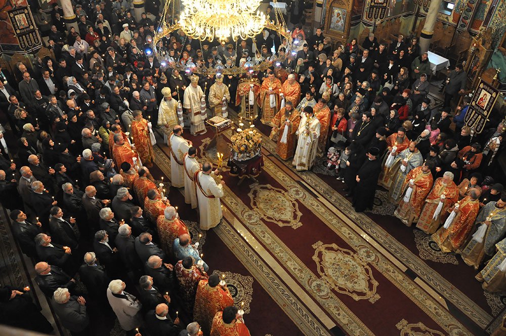 Dar de pace prin rugăciune la catedrala din Gura Humorului 76351