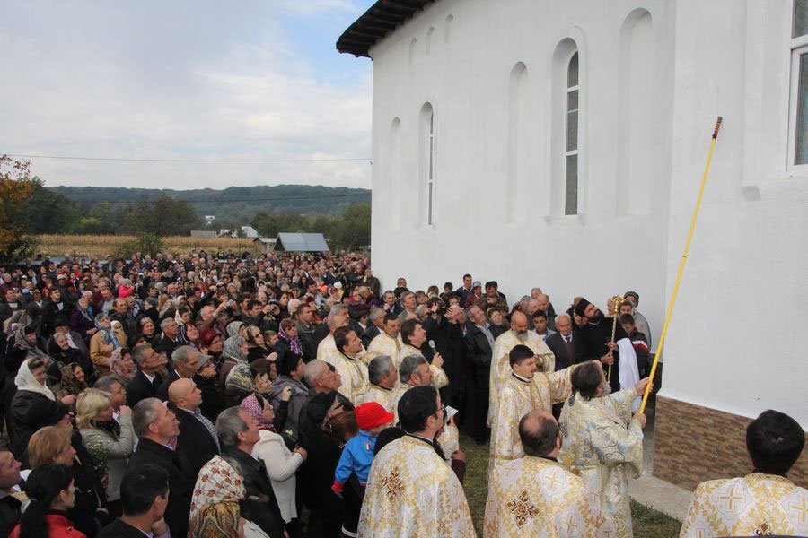 „Ctitorie sfântă“ la Băhnişoara, Protopopiatul Buhuşi 76307