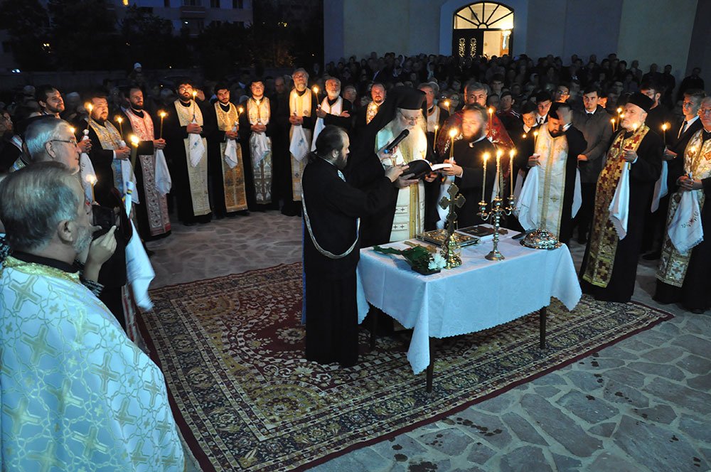 Binecuvântare arhierească în Parohia „Sfântul Toma“ din Iaşi 76282
