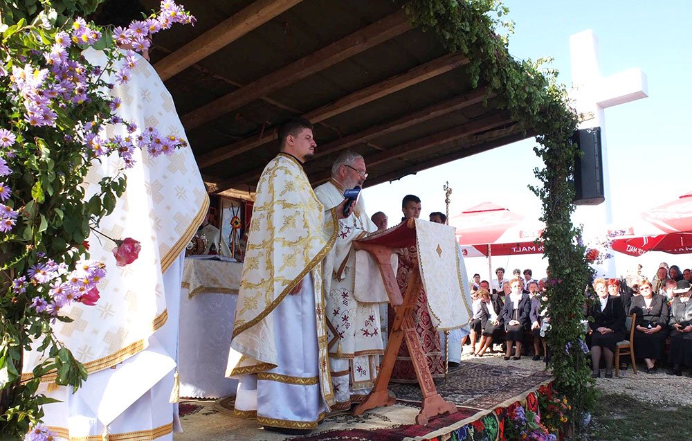 Locaşuri de cult binecuvântate în parohii transilvănene 76187