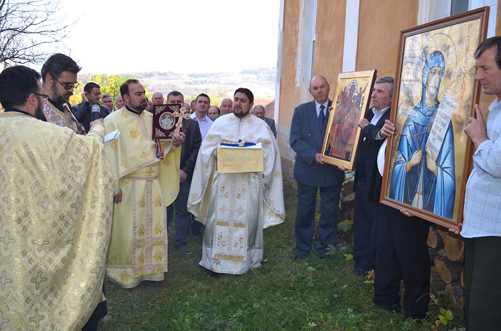 Sărbătoare în parohia sibiană Veseud 76146