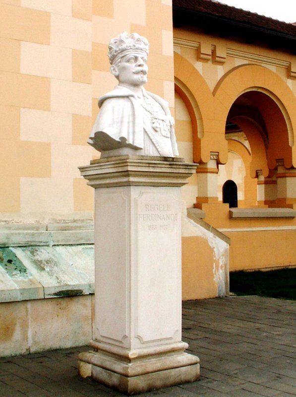 92 de ani de la încoronarea Regilor României Mari 76132