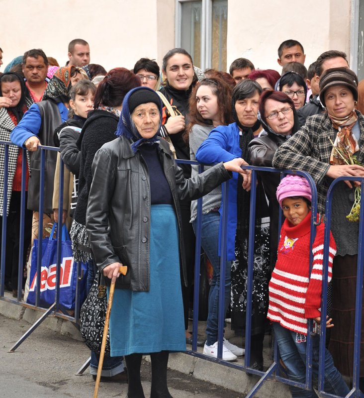 Cuvioasa luptă cu ispitele noastre 76140