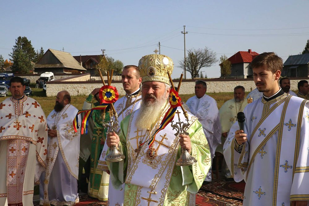 Hramul Sfintei Cuvioase Parascheva în Transilvania 76144