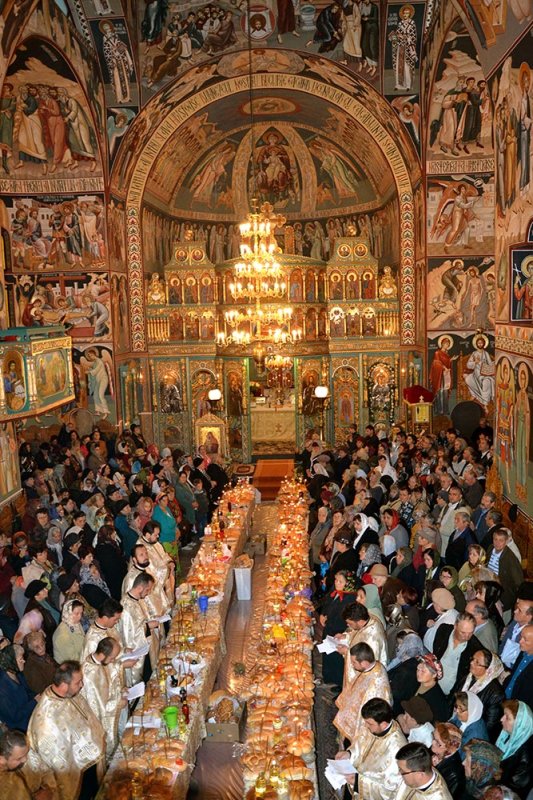 Hramul bisericii „de pe colină“ 76078