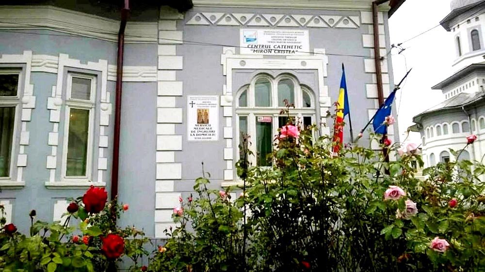 Activităţi catehetice pentru tinerii din Năsăud 76042