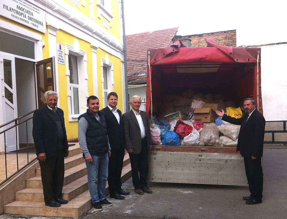 Patru tone de alimente donate, la Bistriţa 75998