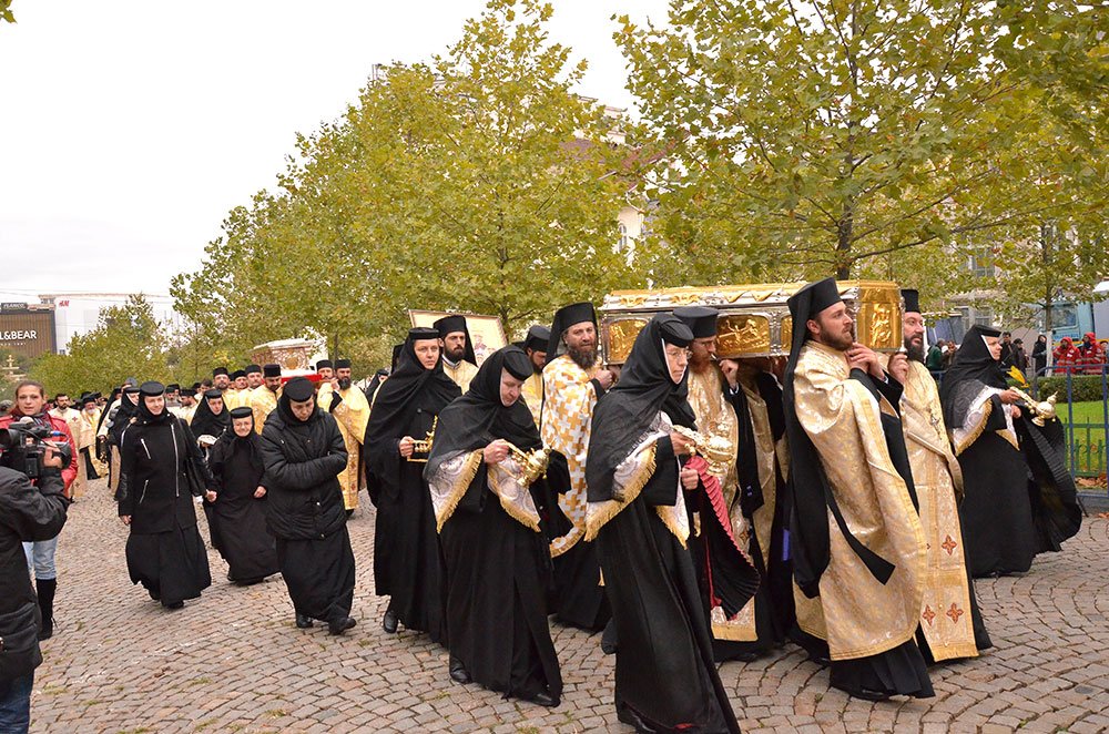 Îmbrăţişarea Sfinţilor pe Colina Patriarhiei 75954