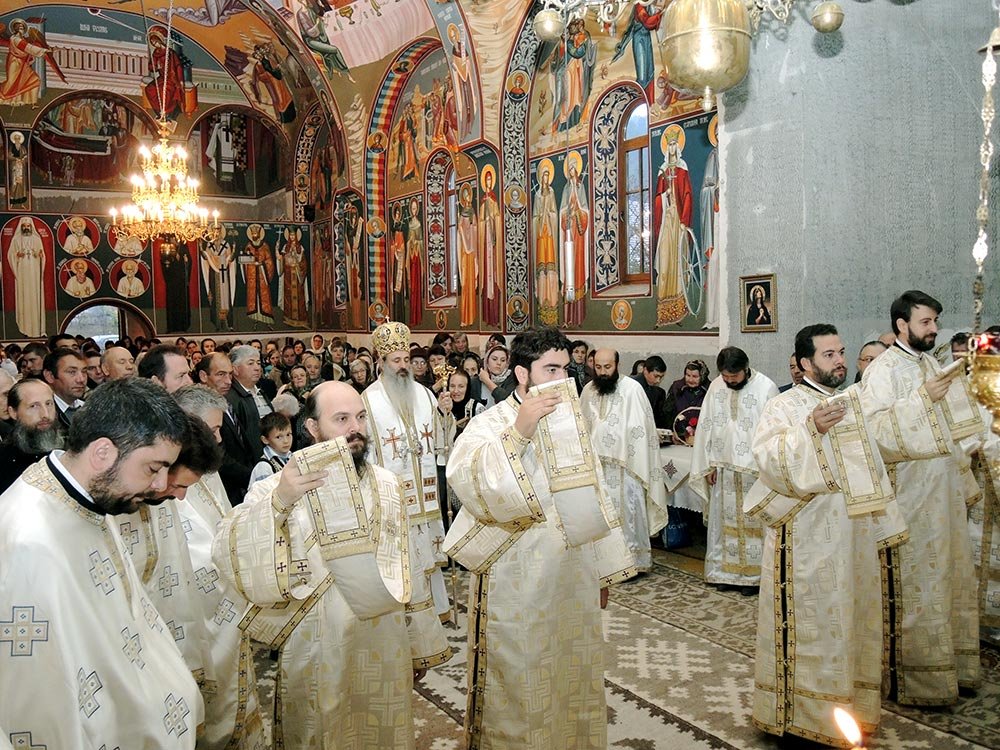 „Să ne lăsăm inspiraţi de sfinţii lui Dumnezeu“ 75967