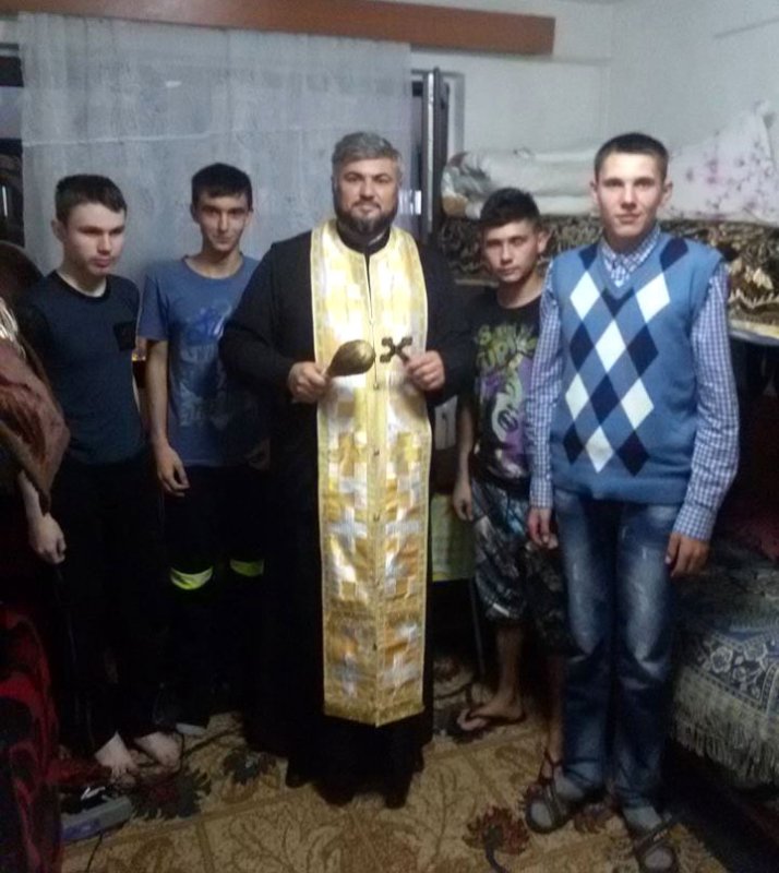 Sfinţirea căminelor din Campusul studenţesc „Tudor Vladimirescu“ 75947