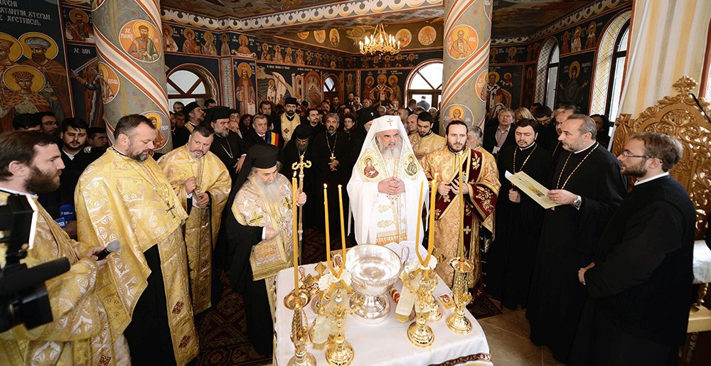 A fost sfinţit Centrul „Sfântul Silvestru“ din Capitală 75927