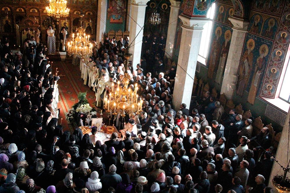 Stareţul Sihăstriei a fost condus pe ultimul drum 75929
