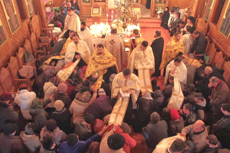 Seară de rugăciune la Mănăstirea Valea Budului 75827