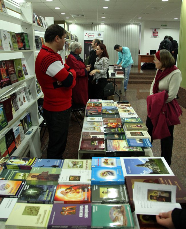 Târgul Naţional de Carte Religioasă, la a XIV-a ediţie 75829