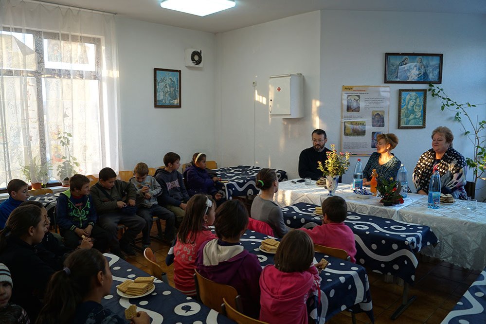 Dezbatere dedicată educaţiei la Săvineşti 75781