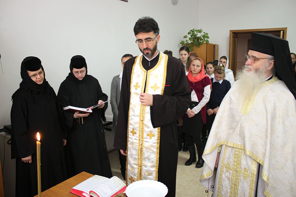 Hramul Aşezământului filantropic „Sfântul Vasile cel Mare“ din Galaţi 75796