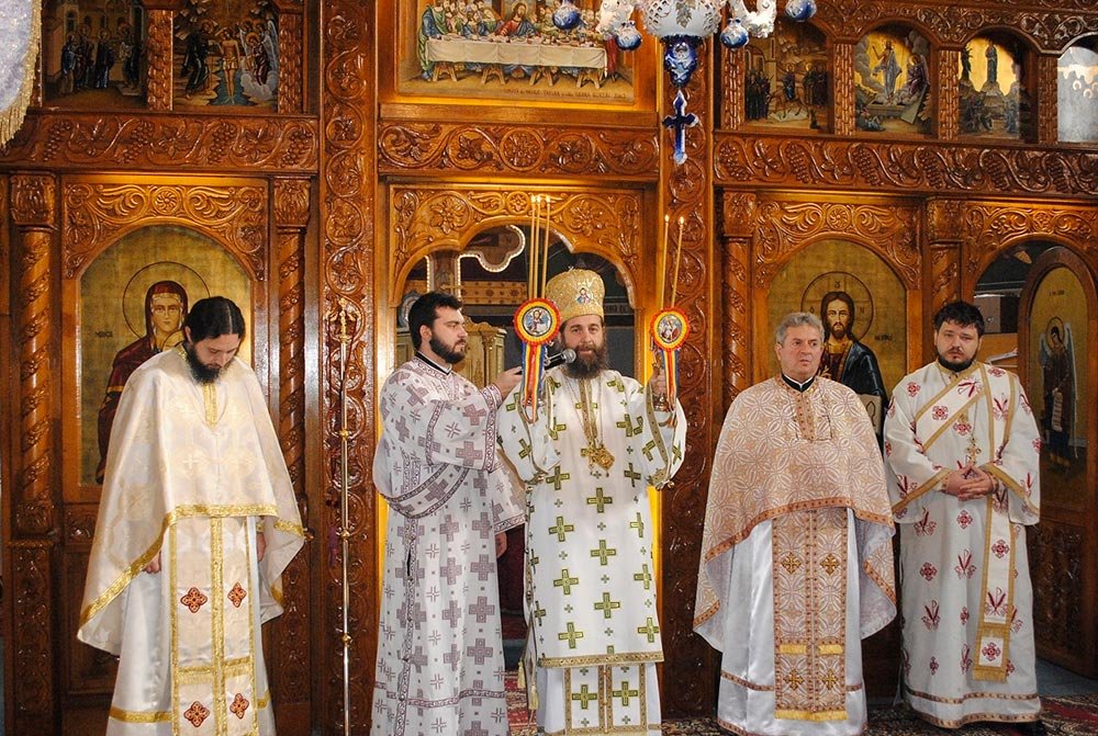 Hramul Parohiei Micherechi din Ungaria 75772