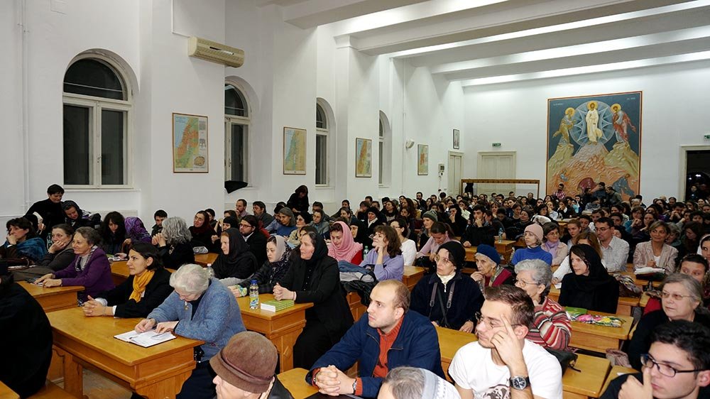 Părintele Zaharia Zaharou a lansat o nouă carte 75749