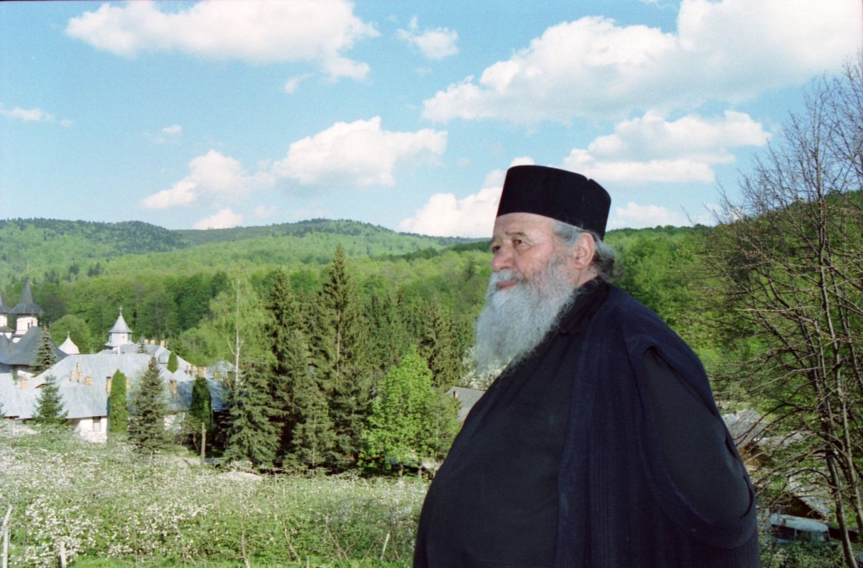 „Îl vom pomeni ca şi pe tatăl nostru” 322852