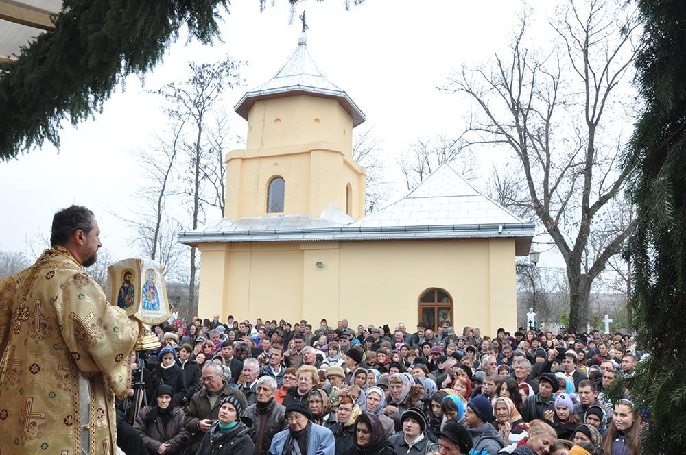 „O biserică se înalţă cu mari sacrificii“ 75701