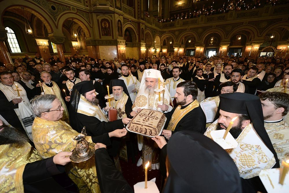 Parastas pentru Mitropolitul Nicolae Corneanu 75694