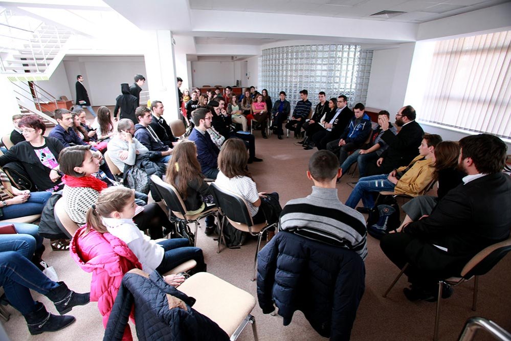 Masă rotundă despre lectura religioasă, la Sibiu 75664