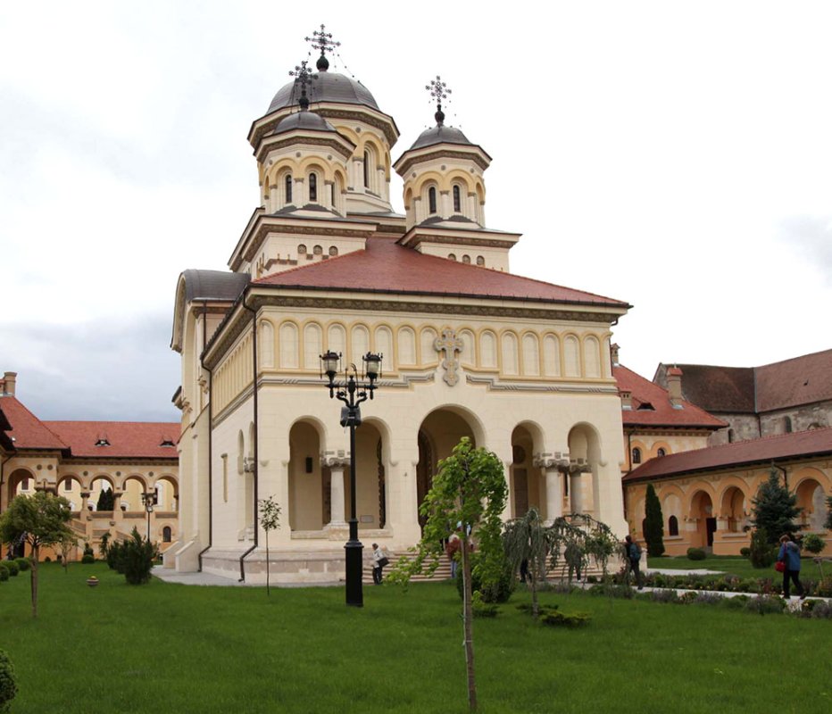 Hramuri şi sfinţiri la sărbătoarea Sfinţilor Arhangheli Mihail şi Gavriil 75646