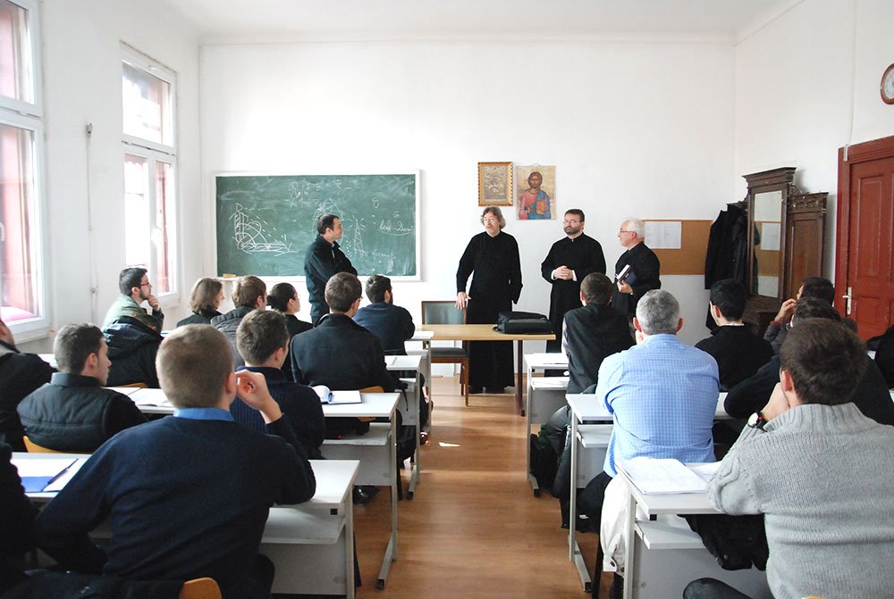 Pr. Anthony McGukin a vorbit teologilor sibieni 75575