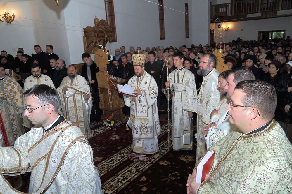 Slujire arhierească la sărbătoarea Sfântului Mina 75542