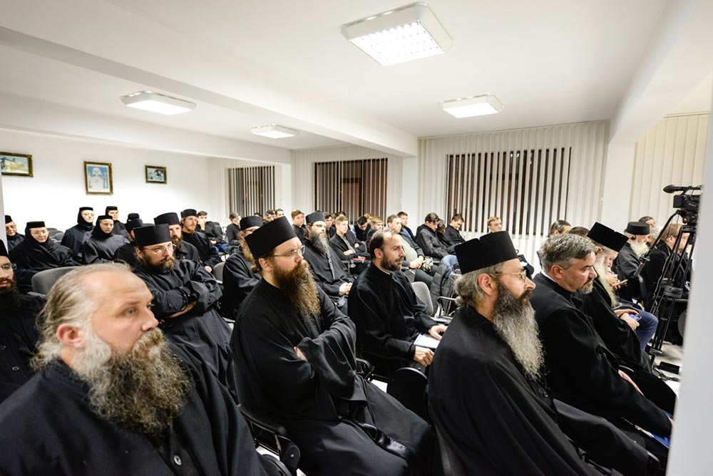 Simpozionul internaţional dedicat părintelui Paisie Aghioritul, la final 75497