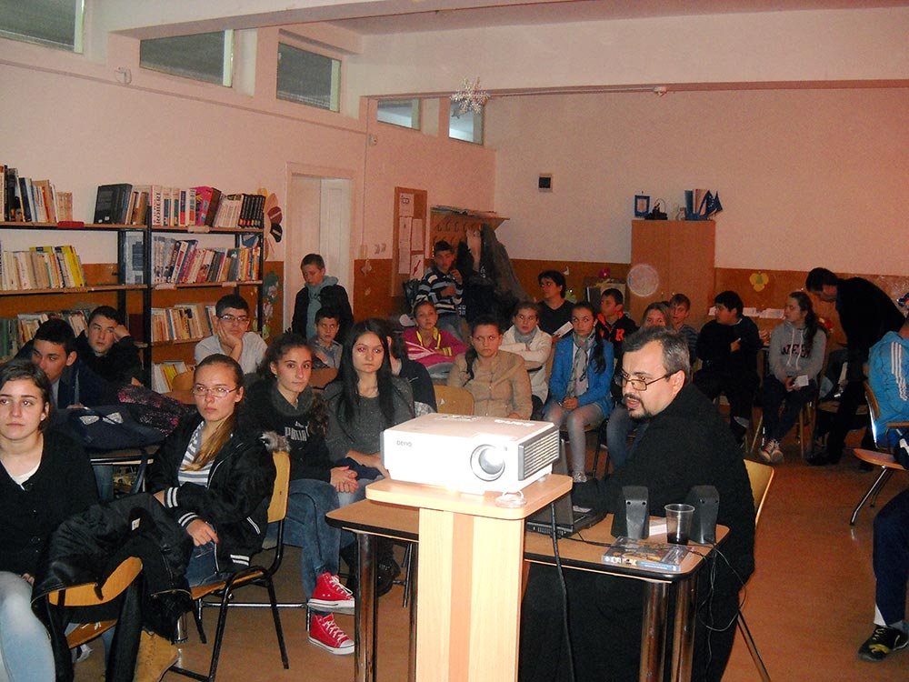 Activitate dedicată Sfinţilor Martiri Brâncoveni la Gătaia 75433