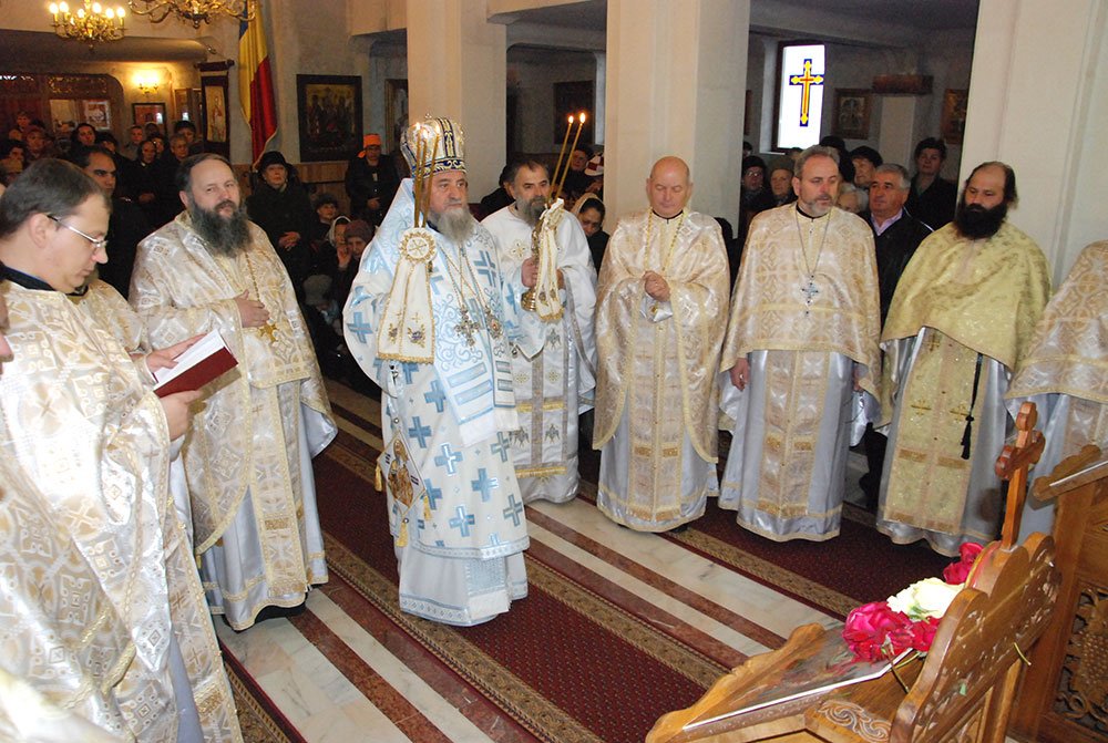 Credincioşii ardeleni, binecuvântaţi la praznicul Sfintei Fecioare 75360